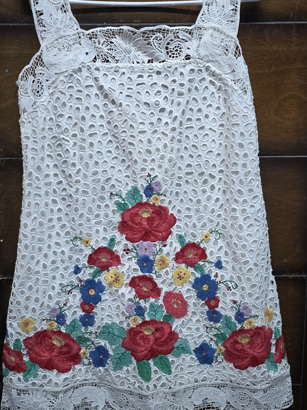 Sea New York White Eyelet Mini Skirt with Red Floral Embroidery Nwt 6
